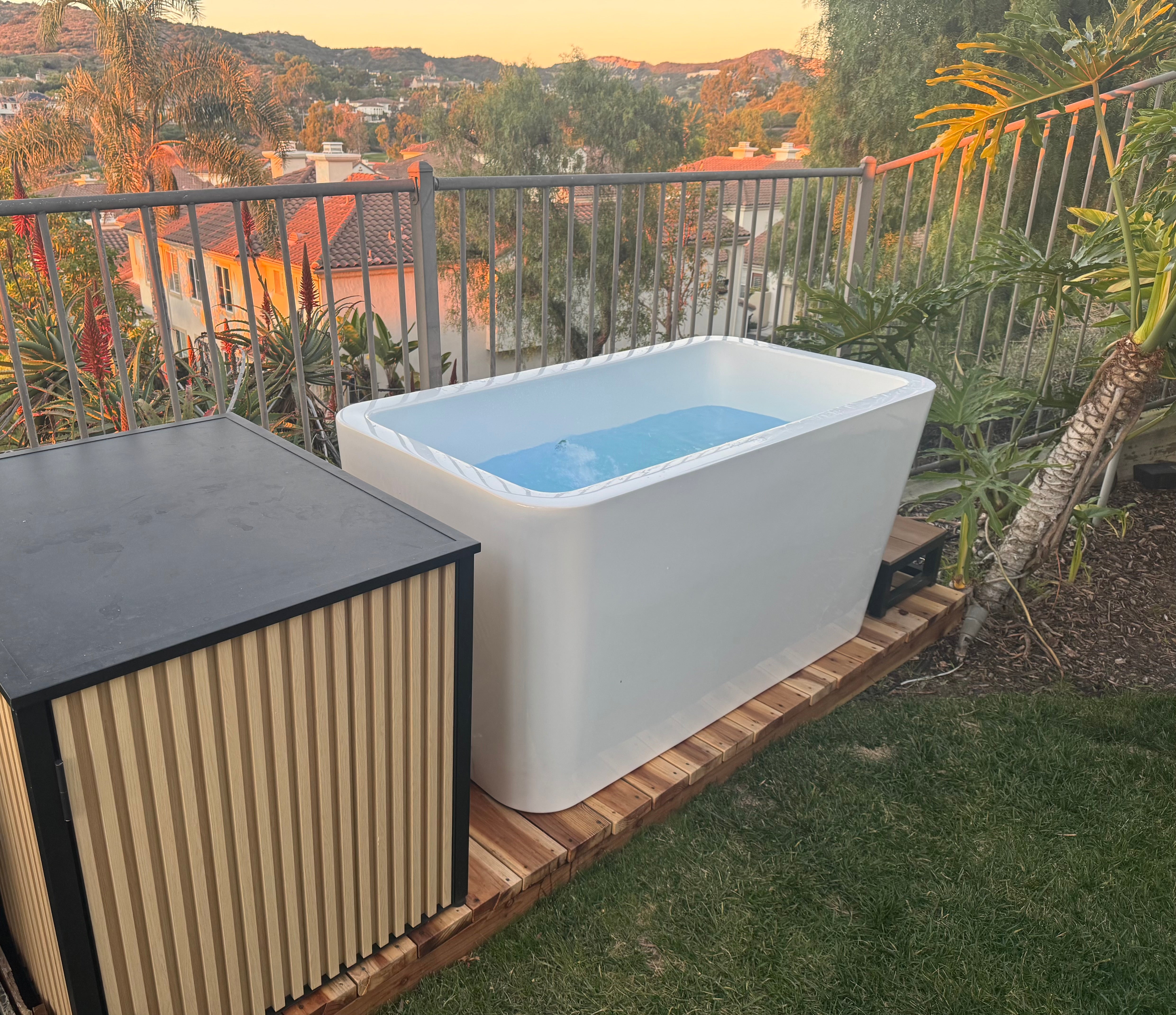 RevX X Tub + LUX – RevX Wellness